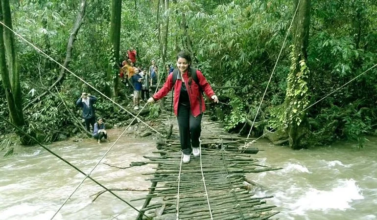 trek-to-dhdhsagar